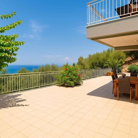 Aigli Fully Equipped Getaway - Seaview Lux Retreat Villa Kalamata Exterior foto