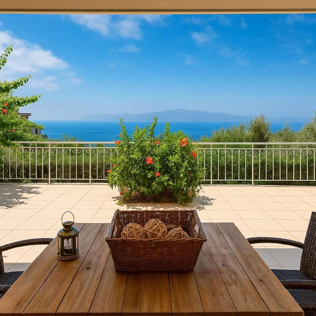 Aigli Fully Equipped Getaway - Seaview Lux Retreat Villa Kalamata Exterior foto